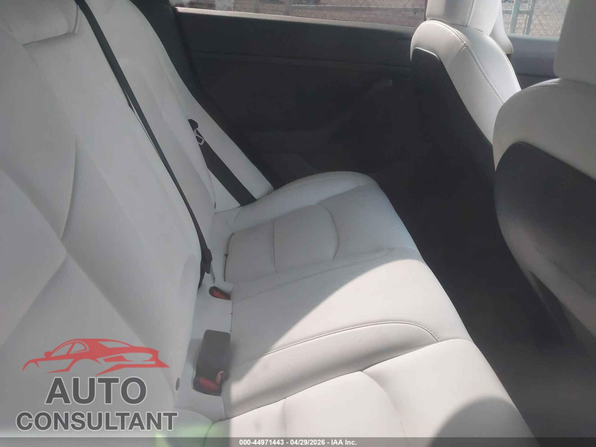 TESLA MODEL 3 2021 - 5YJ3E1EA2MF978013