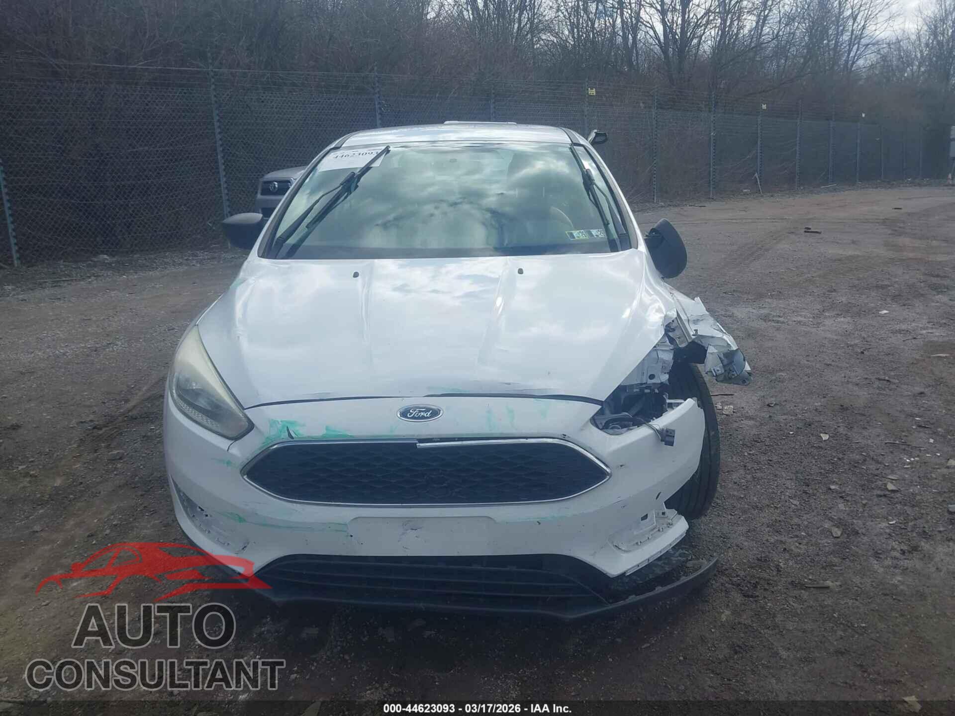 FORD FOCUS 2017 - 1FADP3E20HL256132