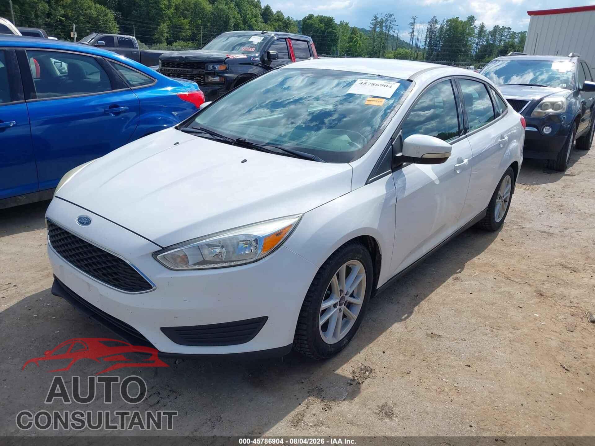 FORD FOCUS 2015 - 1FADP3F26FL205245