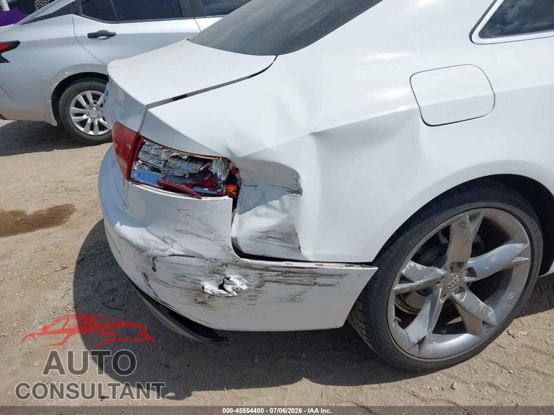AUDI A5 2011 - WAUWFAFR7BA074109