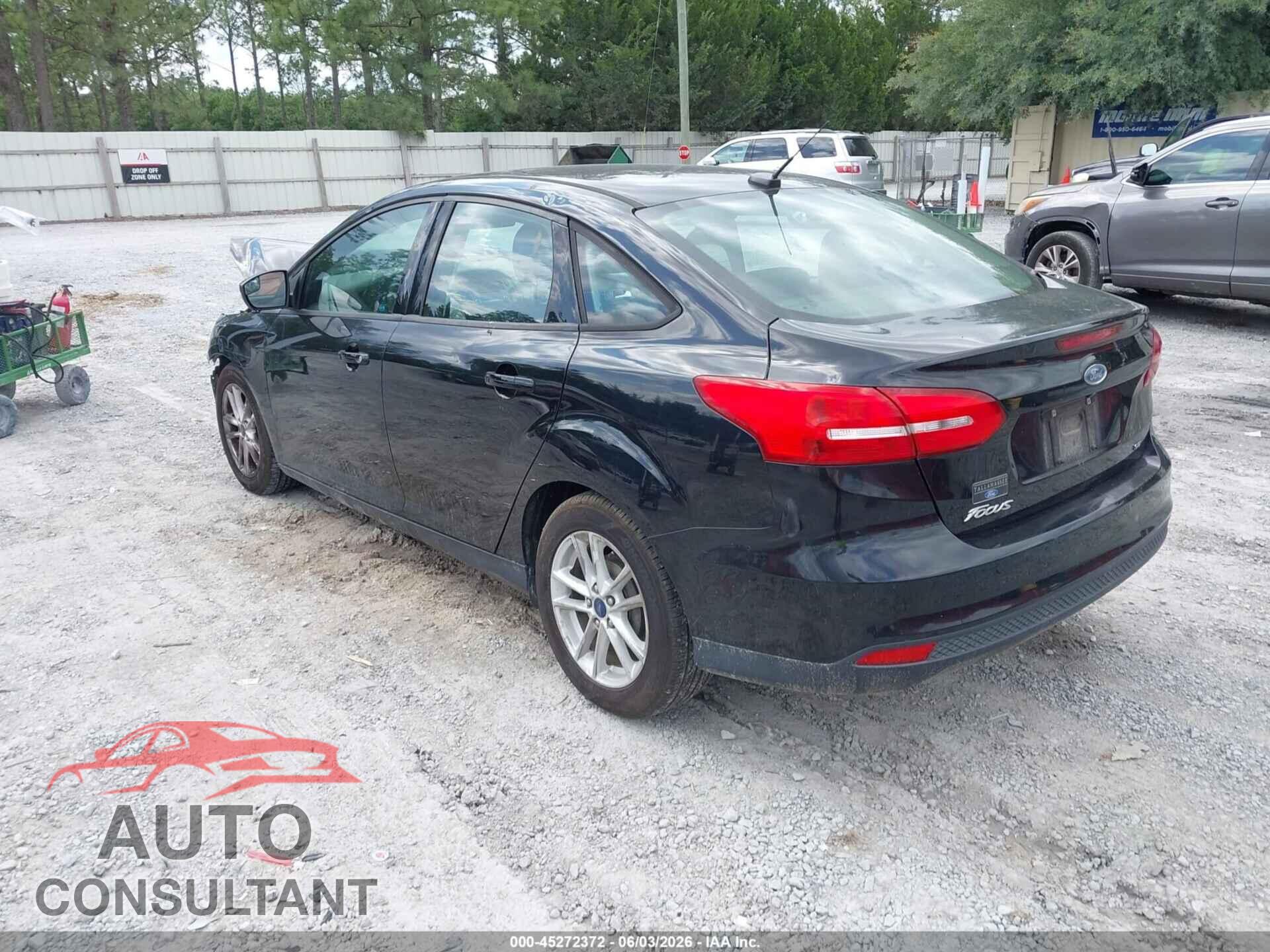FORD FOCUS 2017 - 1FADP3F28HL219151