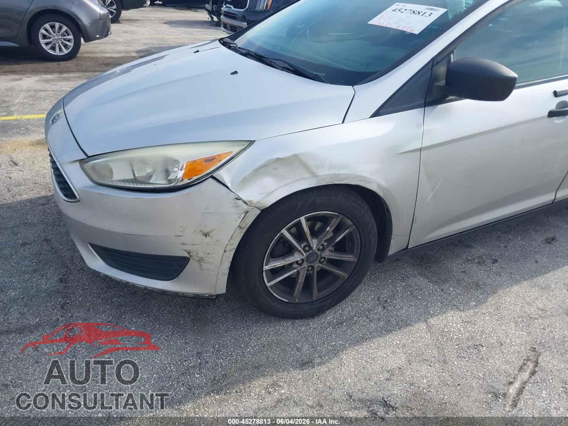 FORD FOCUS 2015 - 1FADP3E20FL345177