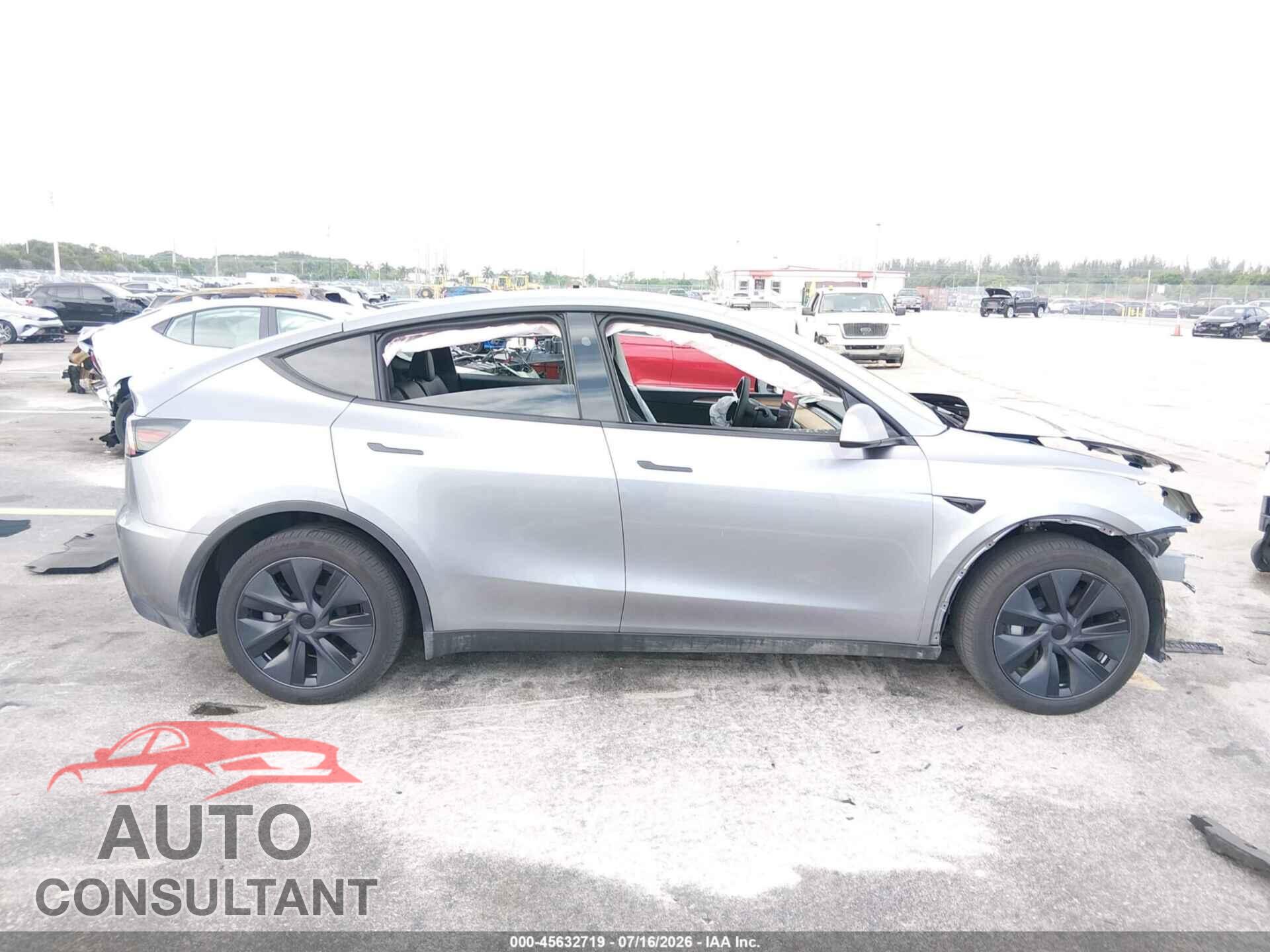TESLA MODEL Y 2024 - 7SAYGDEE4RA319829