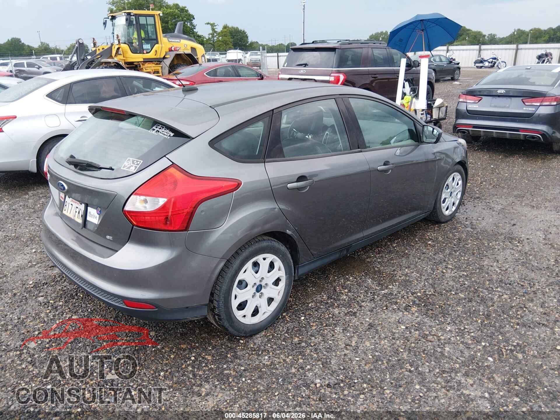 FORD FOCUS 2012 - 1FAHP3K22CL308357