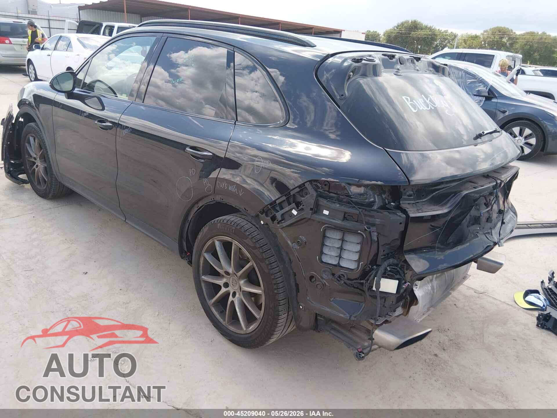 PORSCHE CAYENNE 2019 - WP1AA2AY3KDA05463