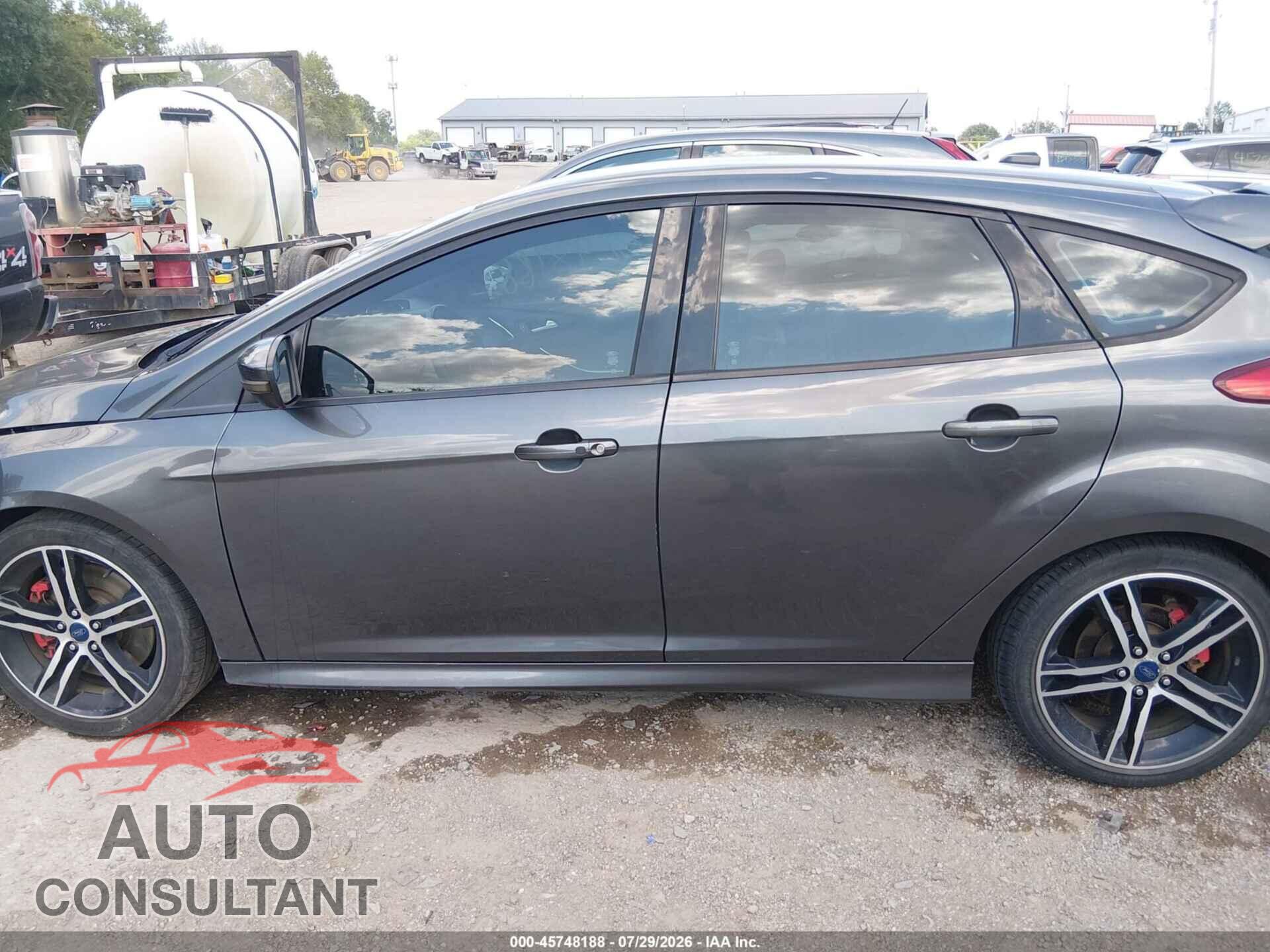 FORD FOCUS ST 2017 - 1FADP3L96HL292584