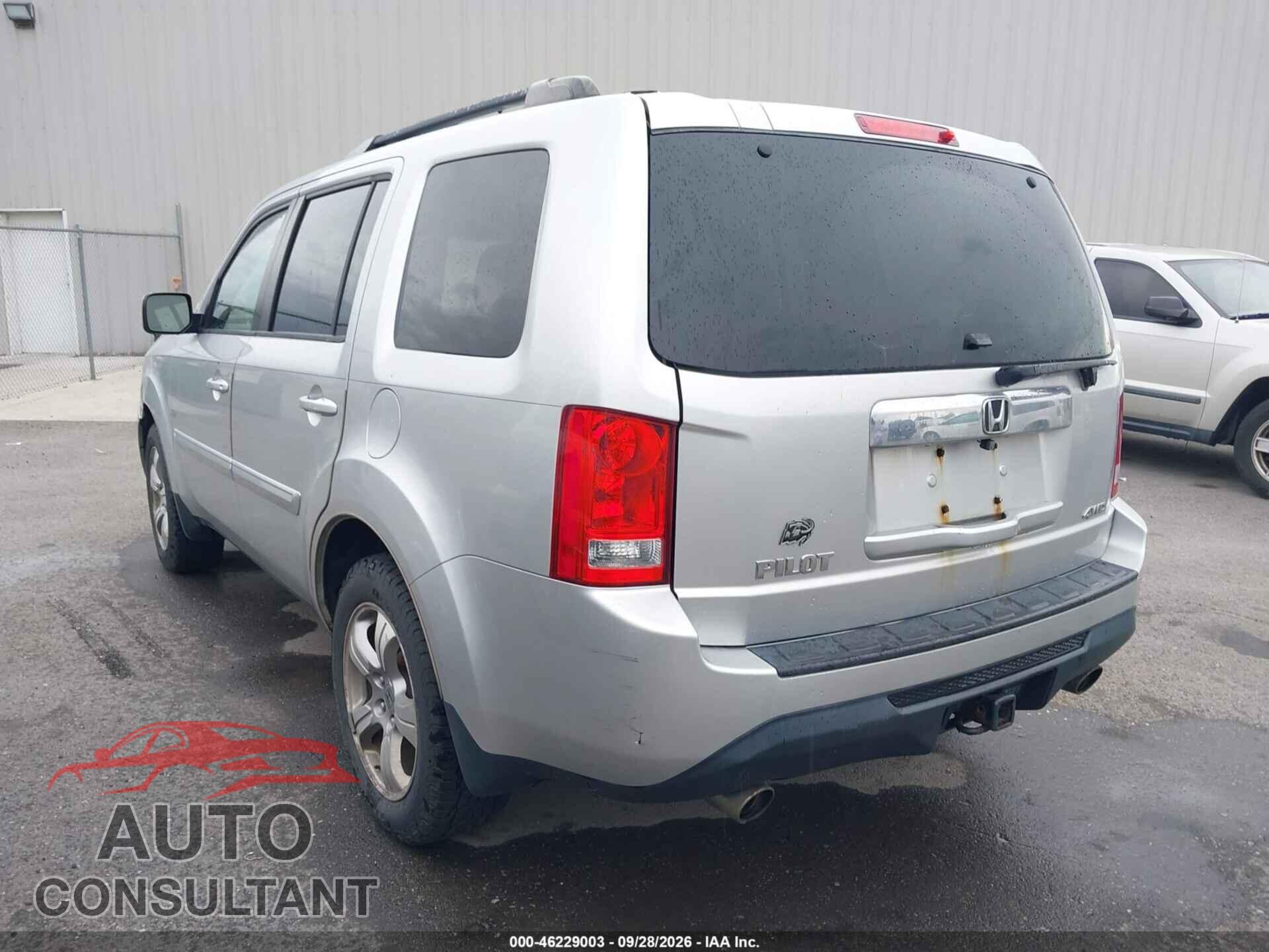 HONDA PILOT 2012 - 5FNYF4H48CB086521