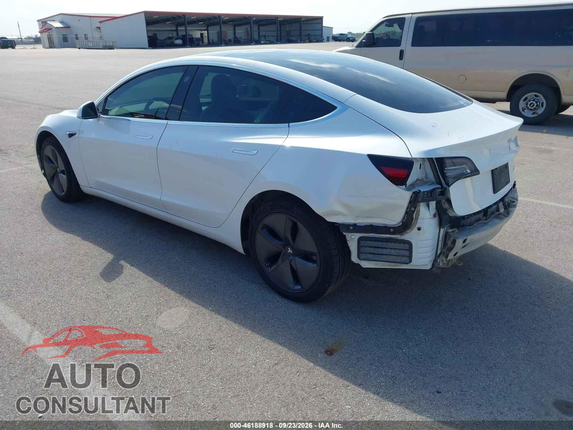 TESLA MODEL 3 2019 - 5YJ3E1EB8KF494448