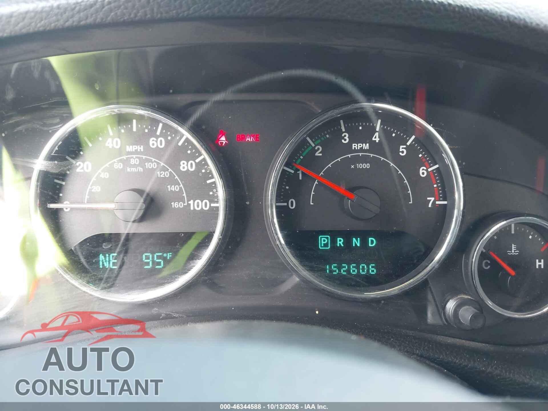 JEEP WRANGLER 2011 - 1J4AA5D17BL628005