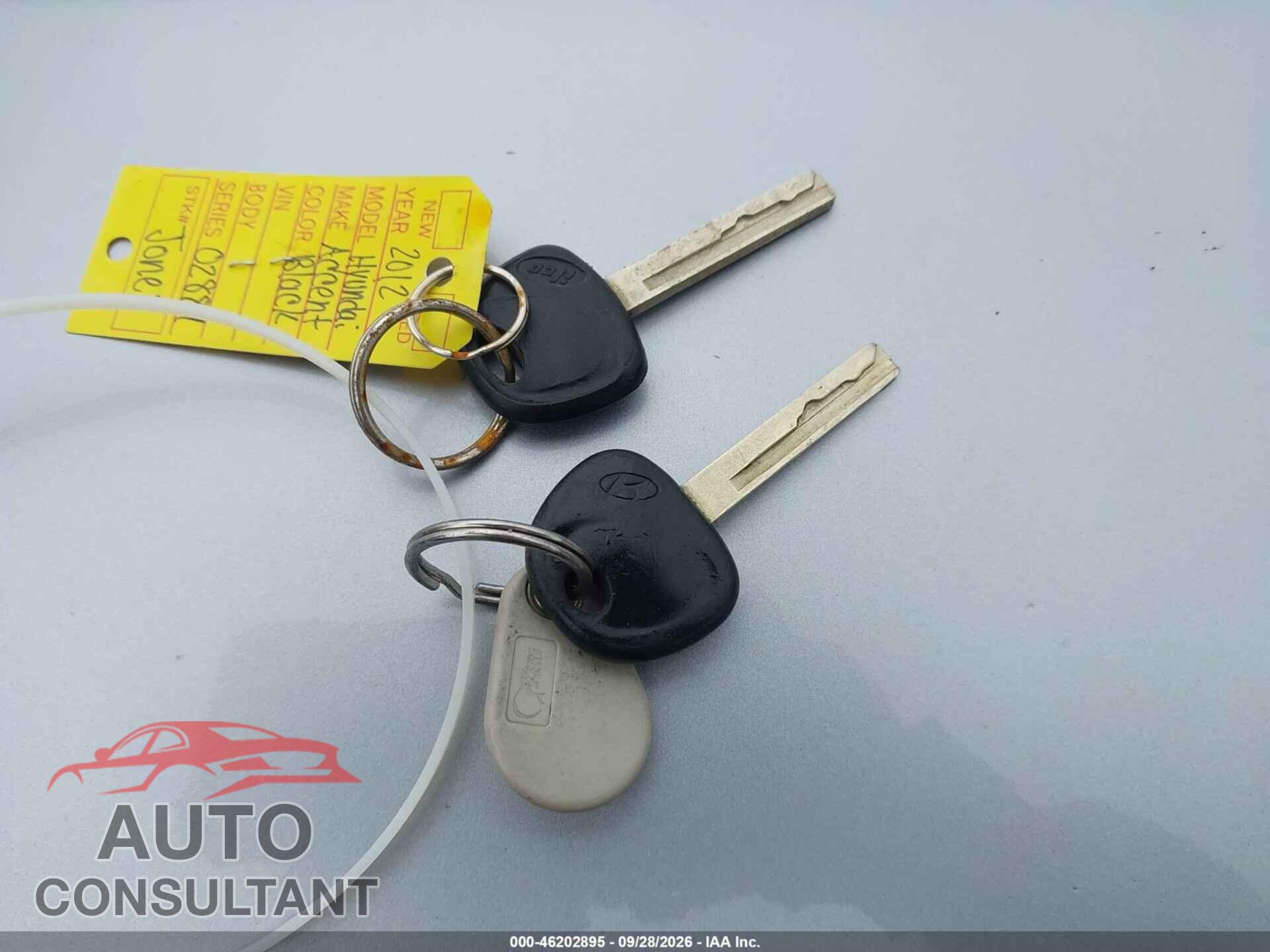 HYUNDAI ACCENT 2012 - KMHCT4AE3CU038403
