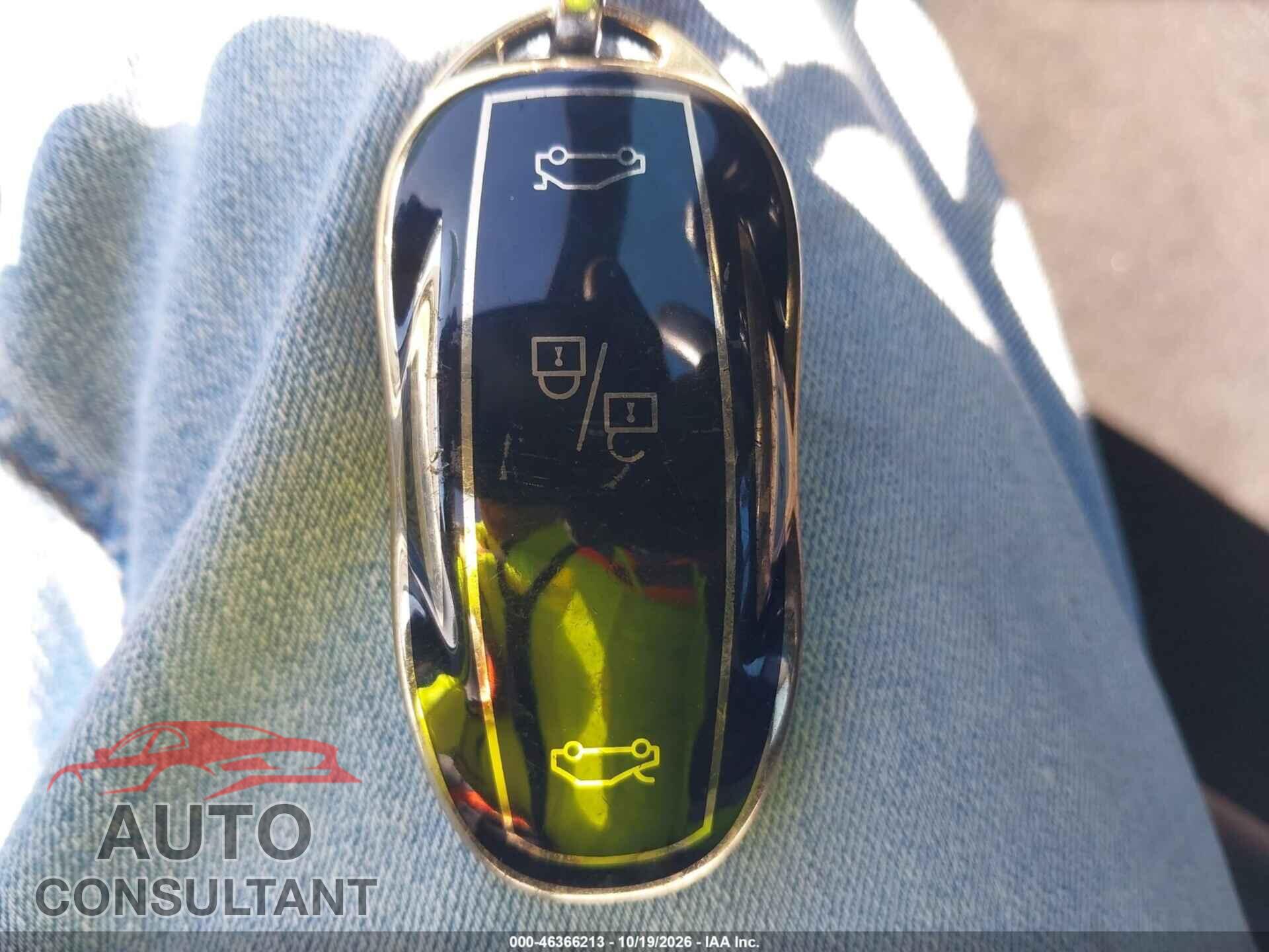 TESLA MODEL S 2018 - 5YJSA1E28JF277018
