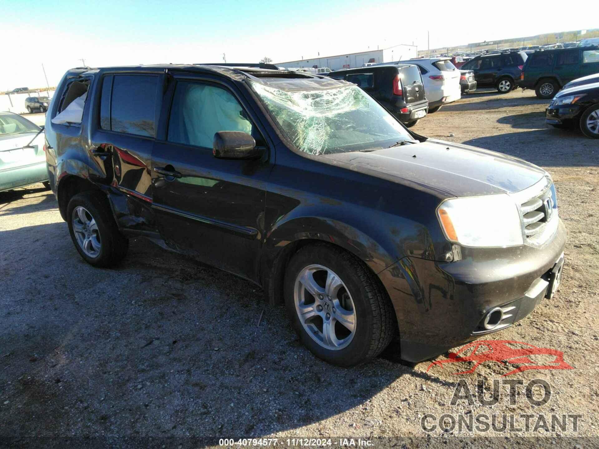 HONDA PILOT 2015 - 5FNYF4H52FB002125