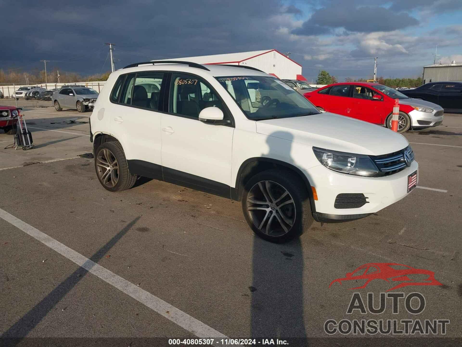 VOLKSWAGEN TIGUAN 2016 - WVGBV7AX6GW579450