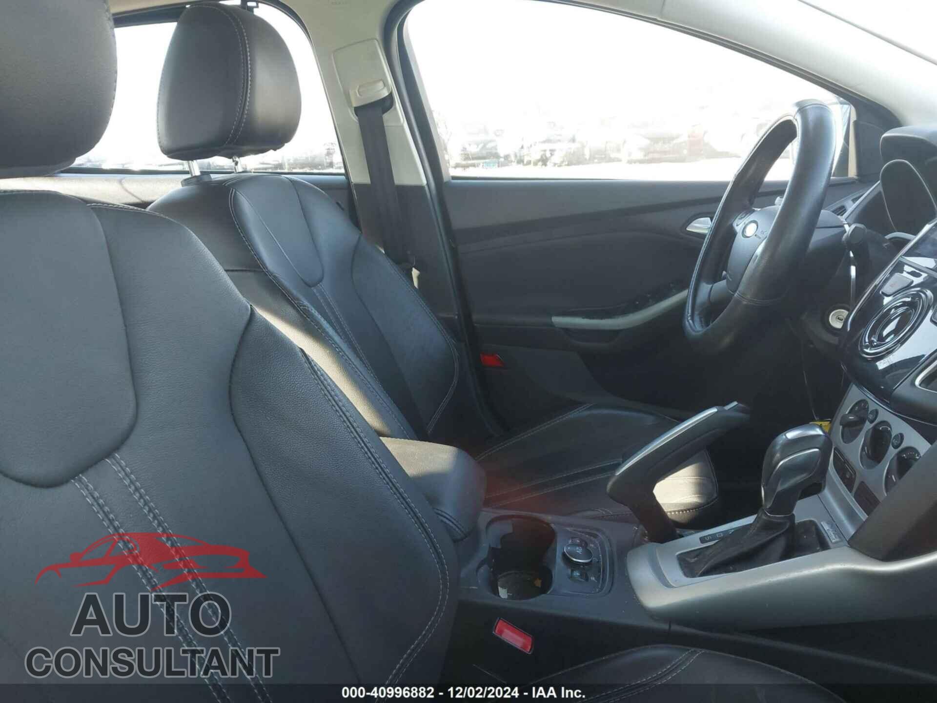FORD FOCUS 2014 - 1FADP3F23EL114576