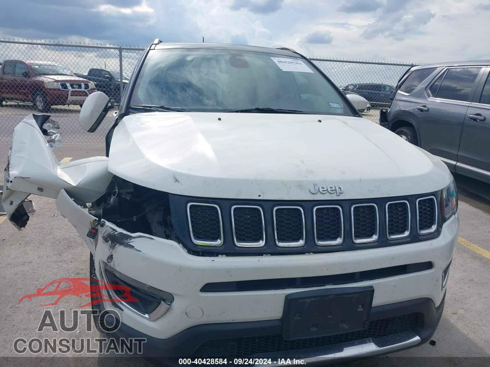 JEEP COMPASS 2018 - 3C4NJCCB6JT181515