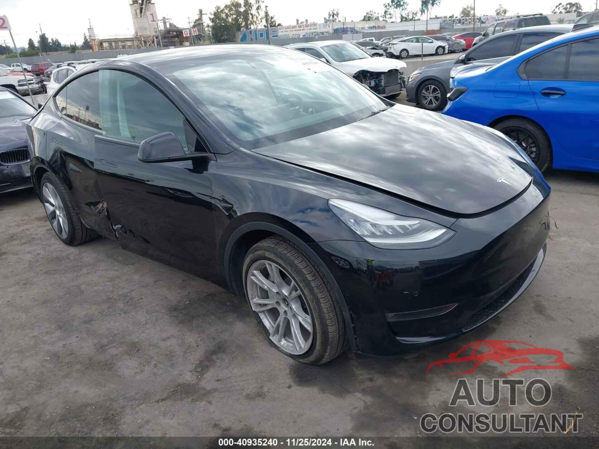 TESLA MODEL Y 2021 - 5YJYGDEE0MF152779