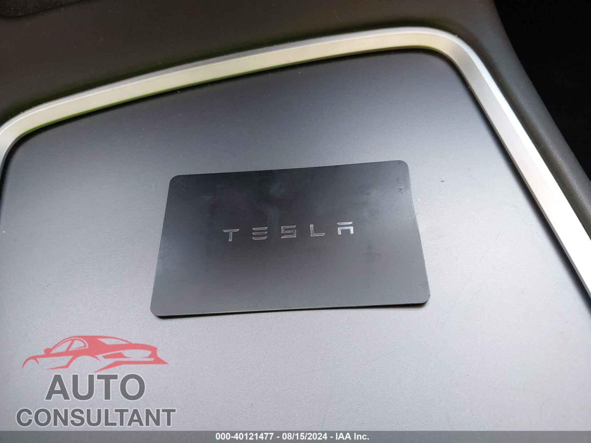 TESLA MODEL 3 2021 - 5YJ3E1EA2MF047012
