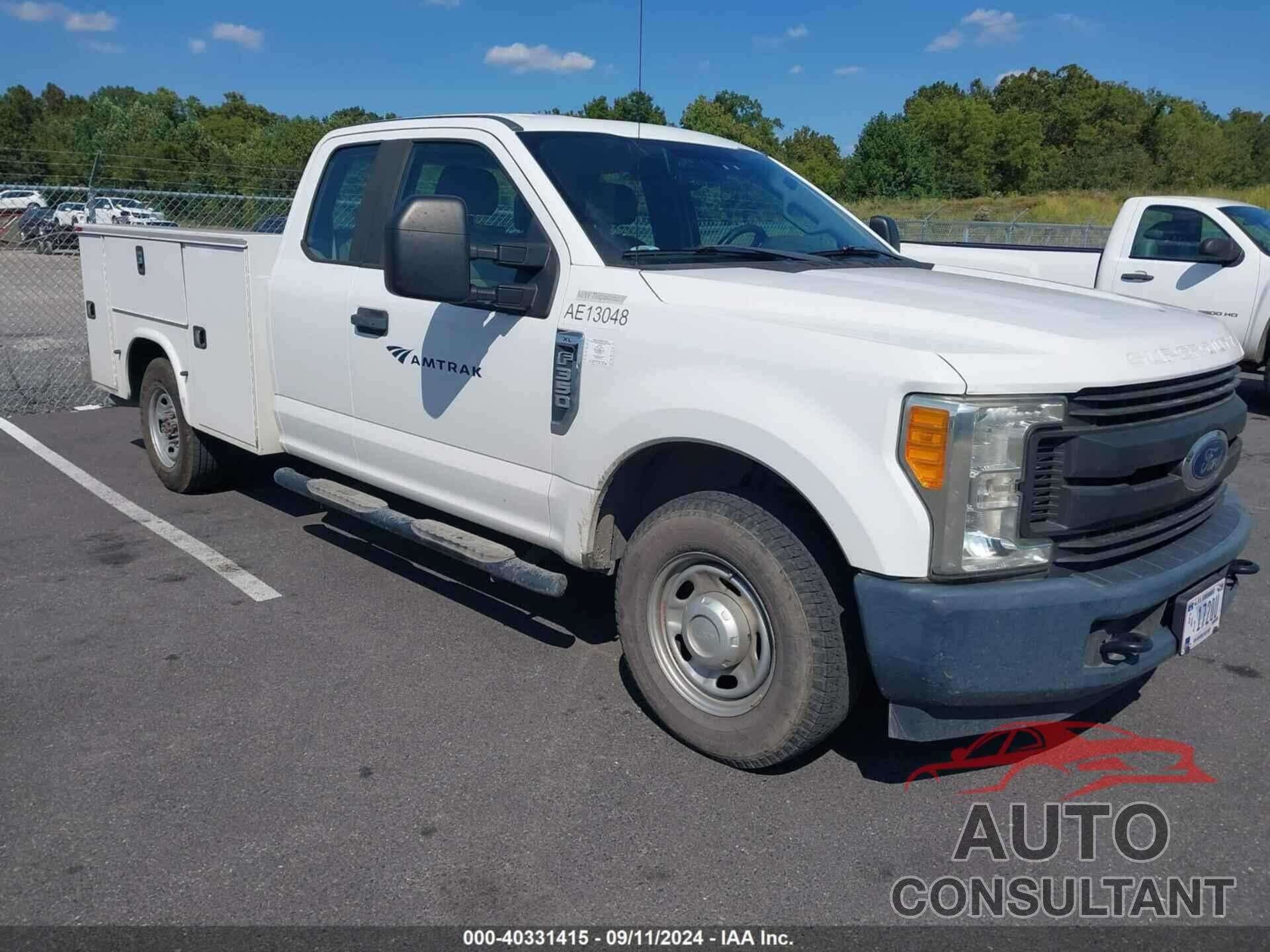 FORD F-350 2017 - 1FD8X3A63HED72915