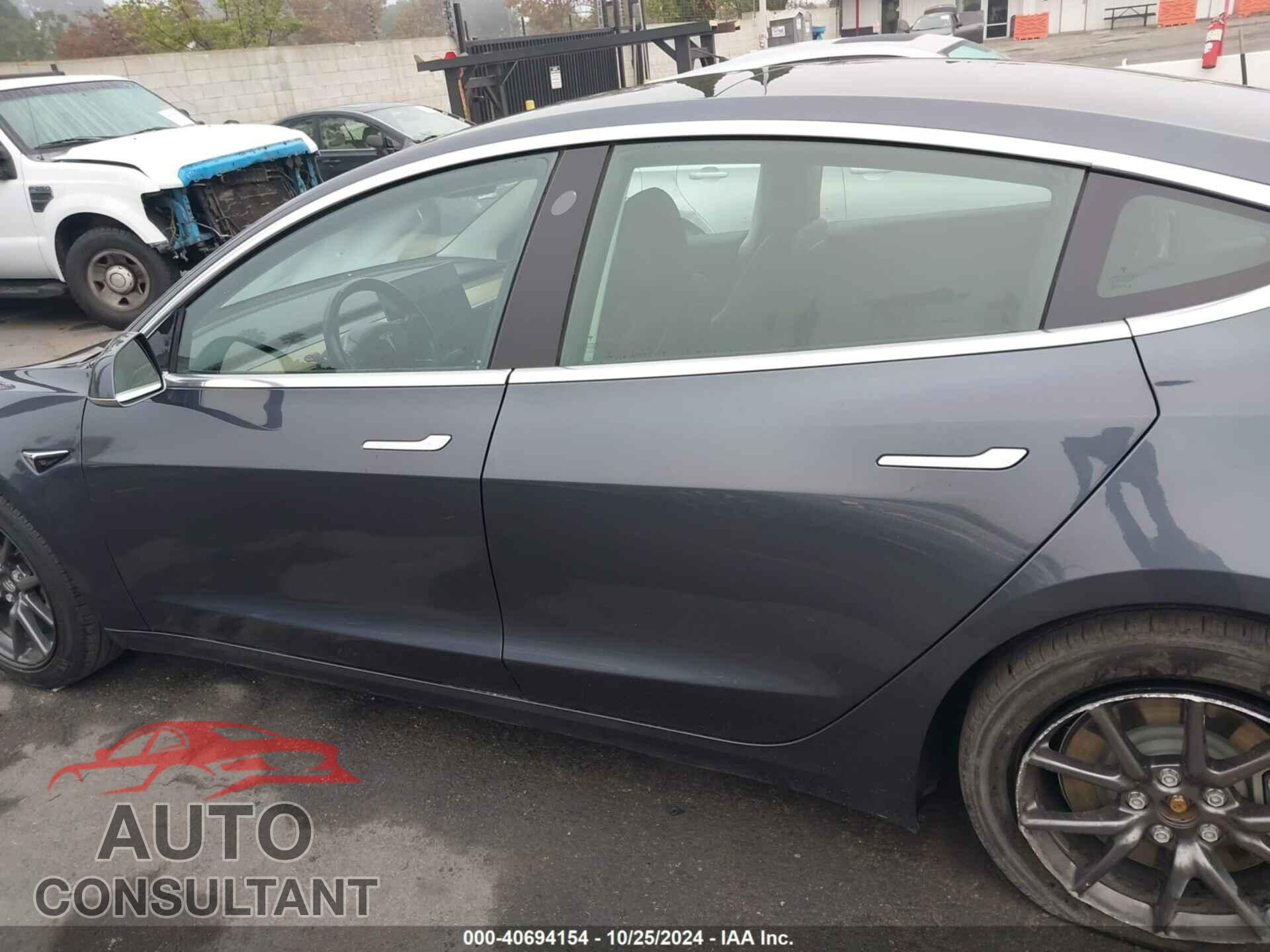 TESLA MODEL 3 2019 - 5YJ3E1EA1KF400367