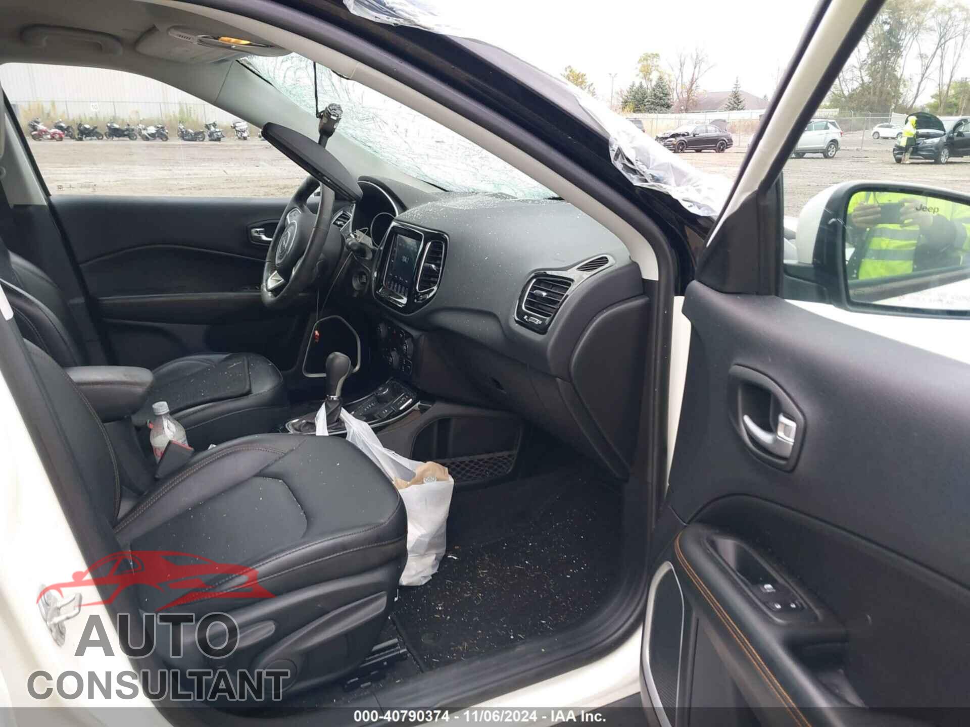 JEEP COMPASS 2019 - 3C4NJDCB2KT690816