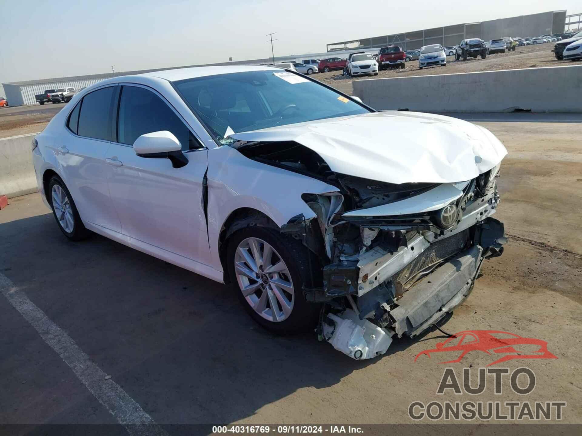 TOYOTA CAMRY 2022 - 4T1C11AK6NU636692