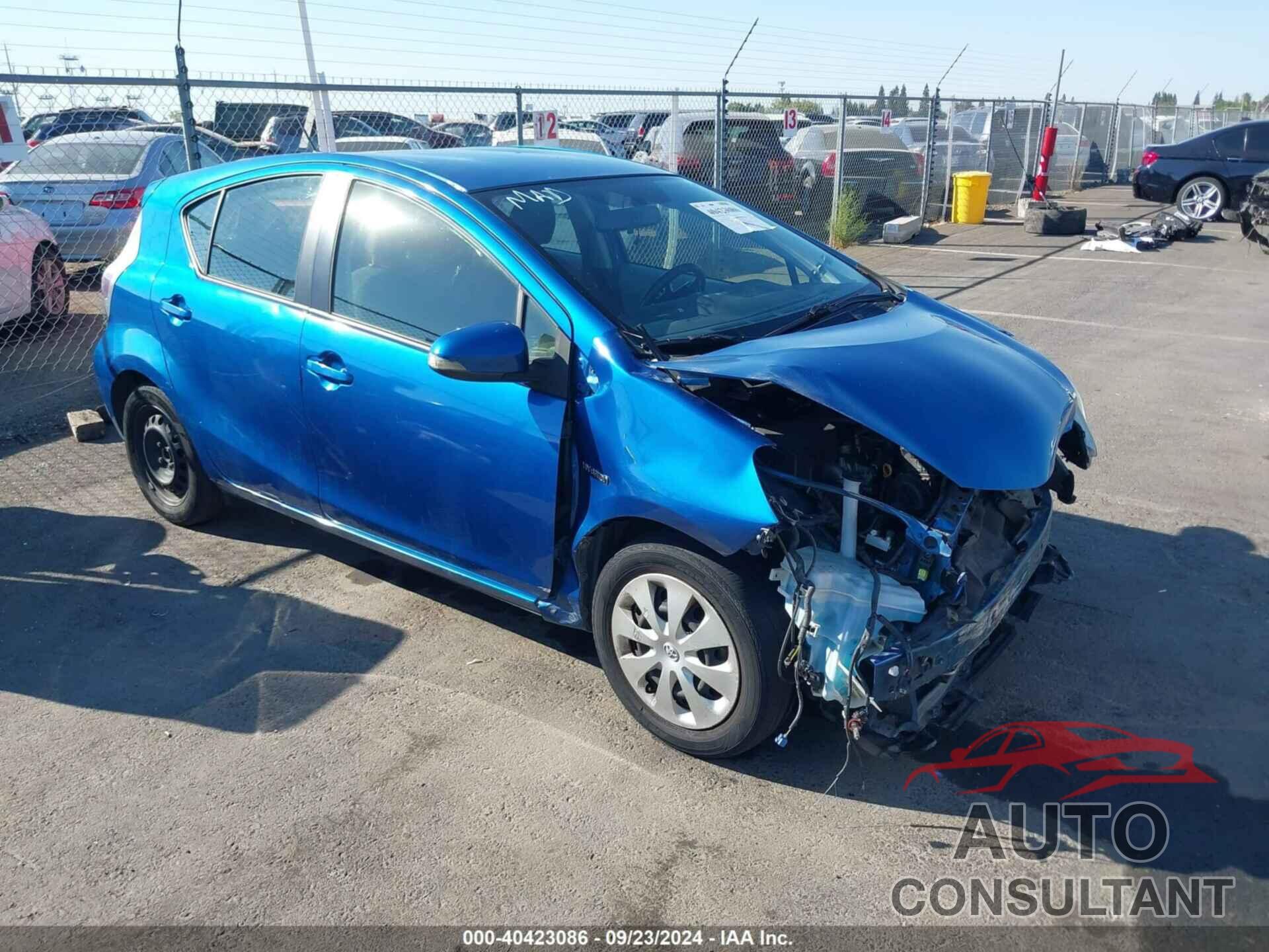 TOYOTA PRIUS C 2014 - JTDKDTB34E1572549