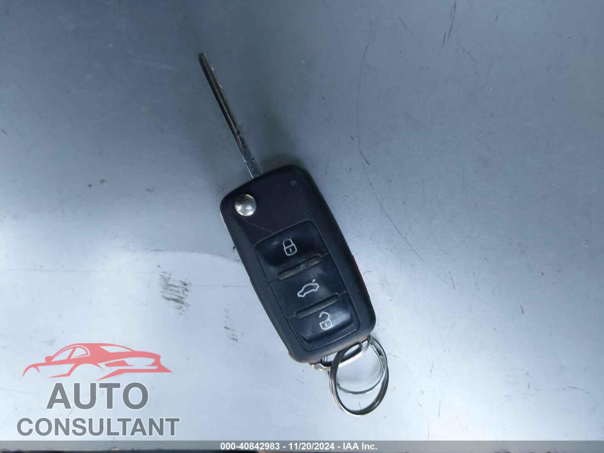 VOLKSWAGEN JETTA 2017 - 3VW2B7AJ1HM245995