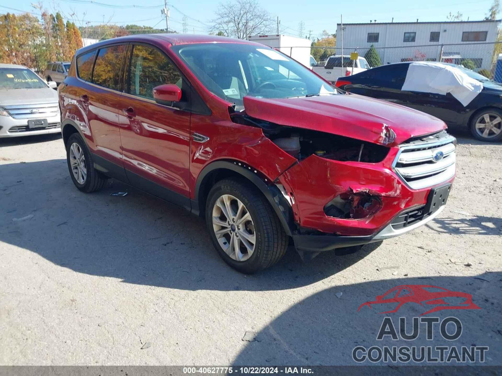 FORD ESCAPE 2017 - 1FMCU9GD0HUC40552
