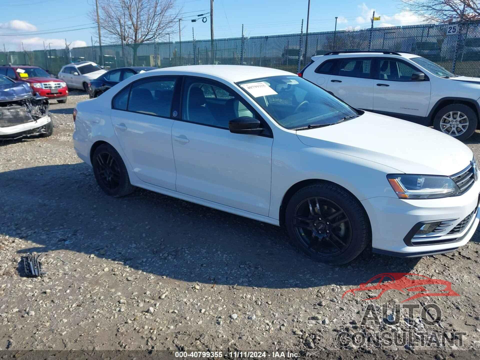 VOLKSWAGEN JETTA 2018 - 3VWDB7AJ0JM240589