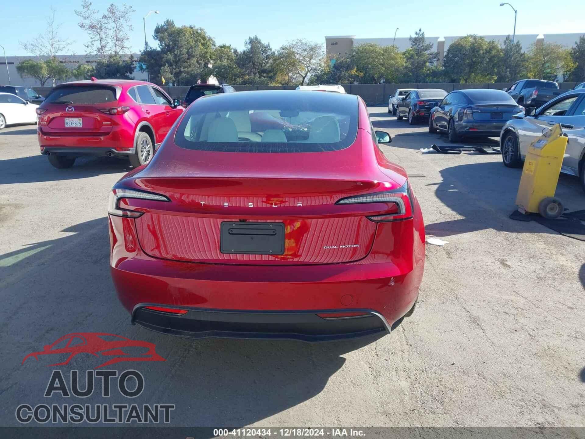 TESLA MODEL 3 2024 - 5YJ3E1EB9RF792842