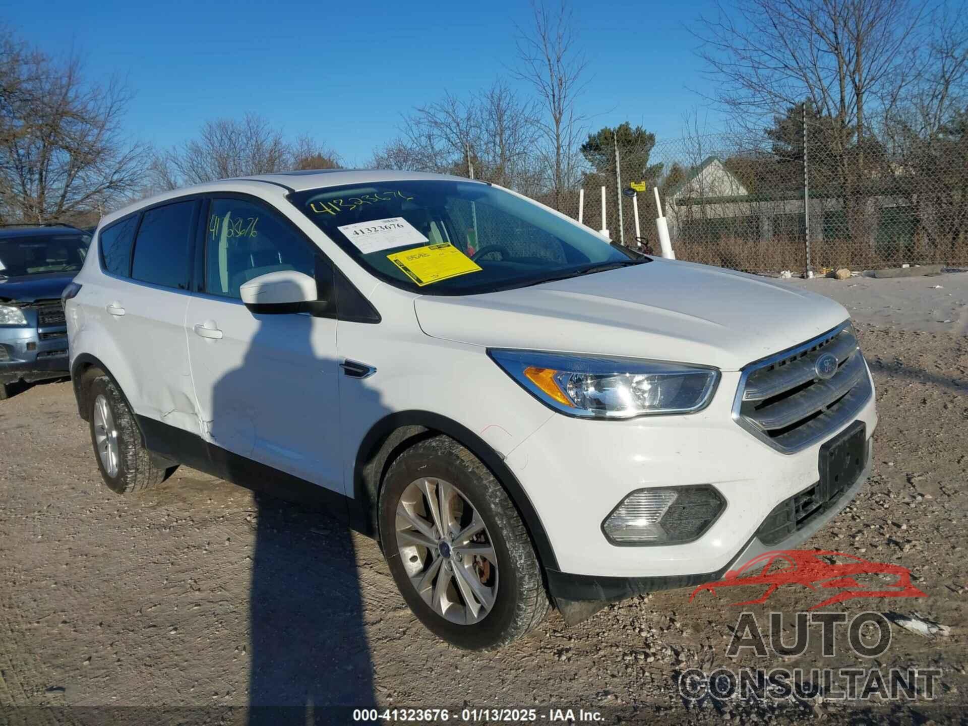 FORD ESCAPE 2017 - 1FMCU9G99HUB16372