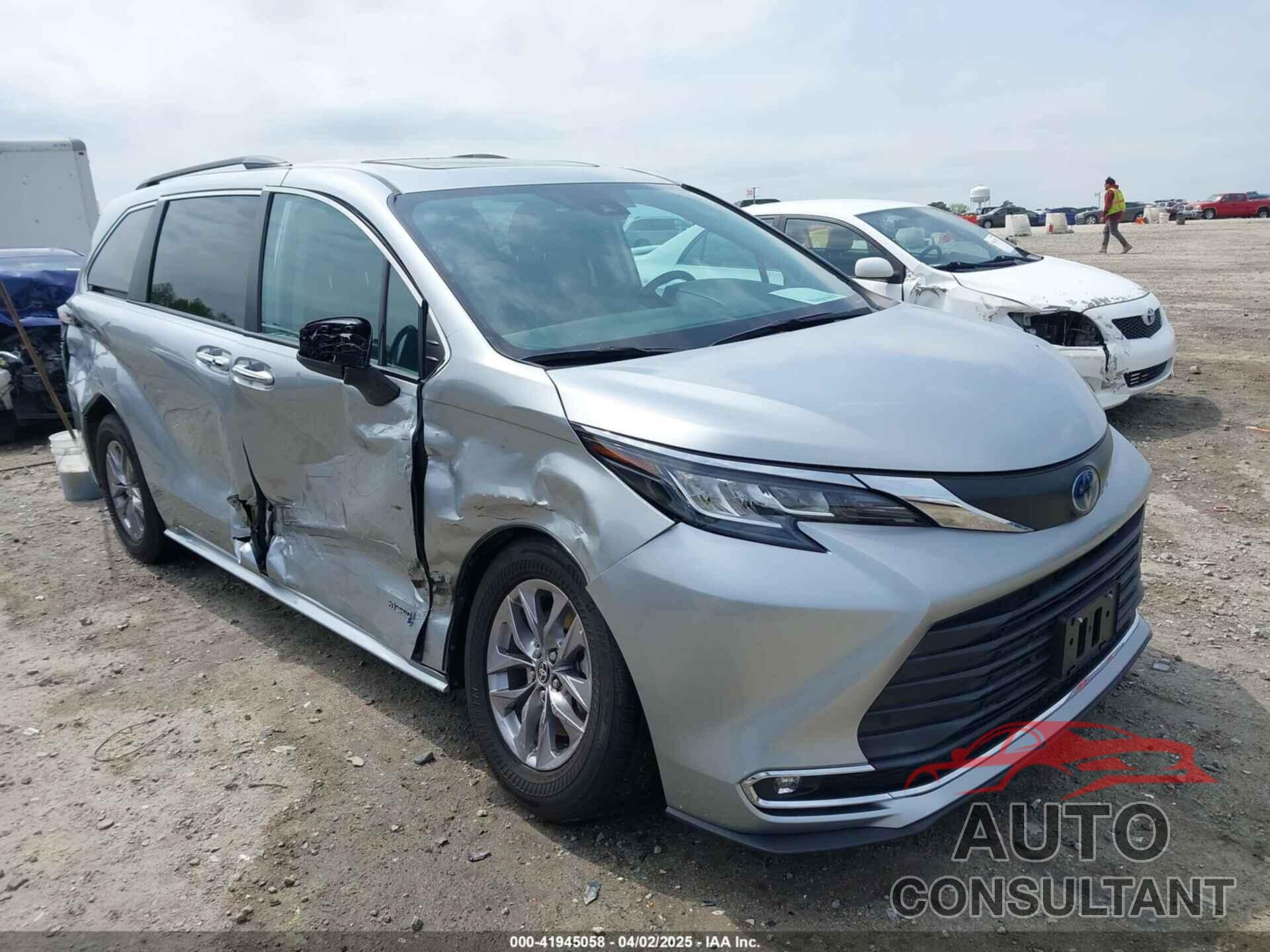 TOYOTA SIENNA 2021 - 5TDJSKFC2MS007191