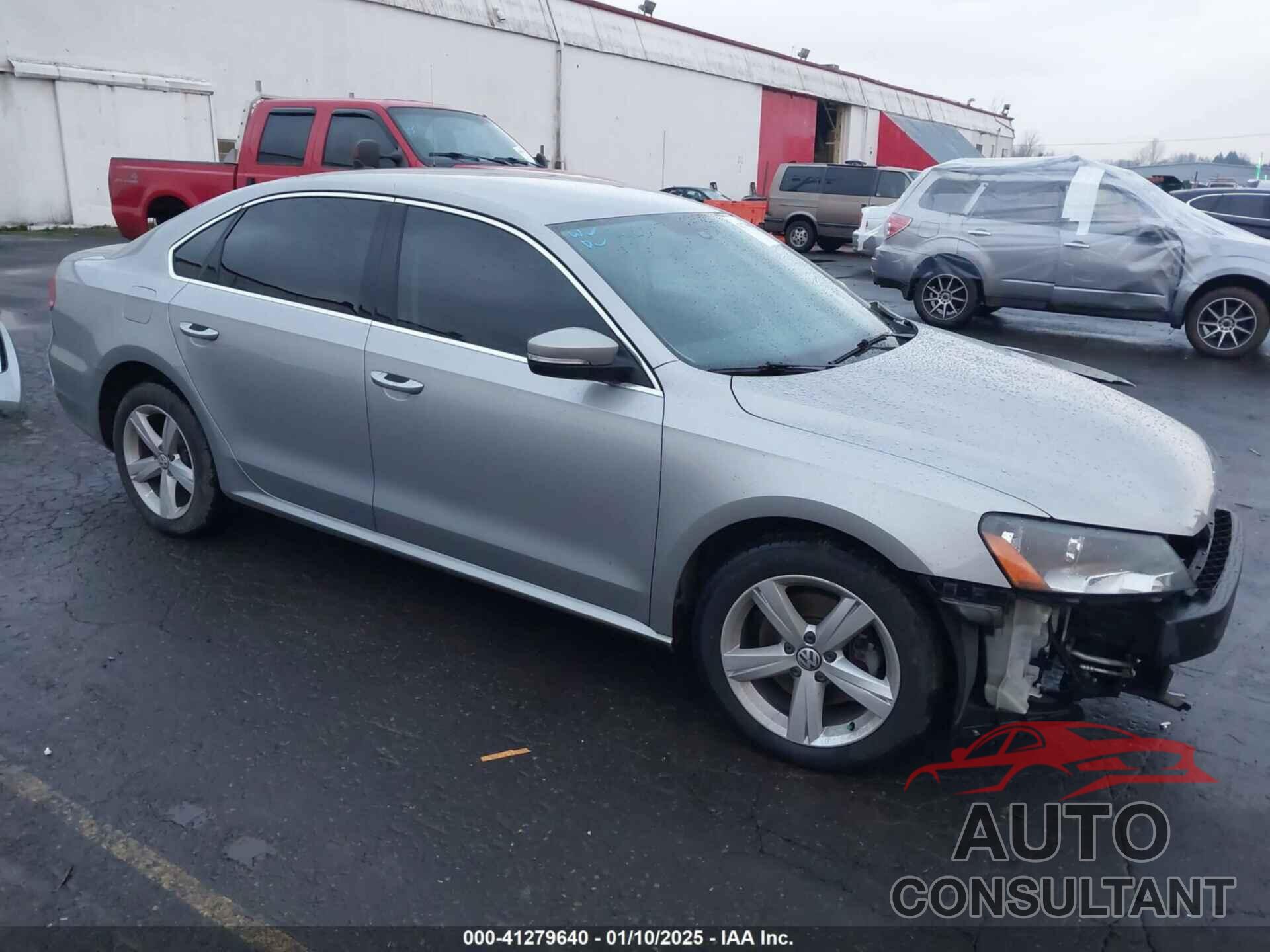 VOLKSWAGEN PASSAT 2013 - 1VWBP7A37DC111247