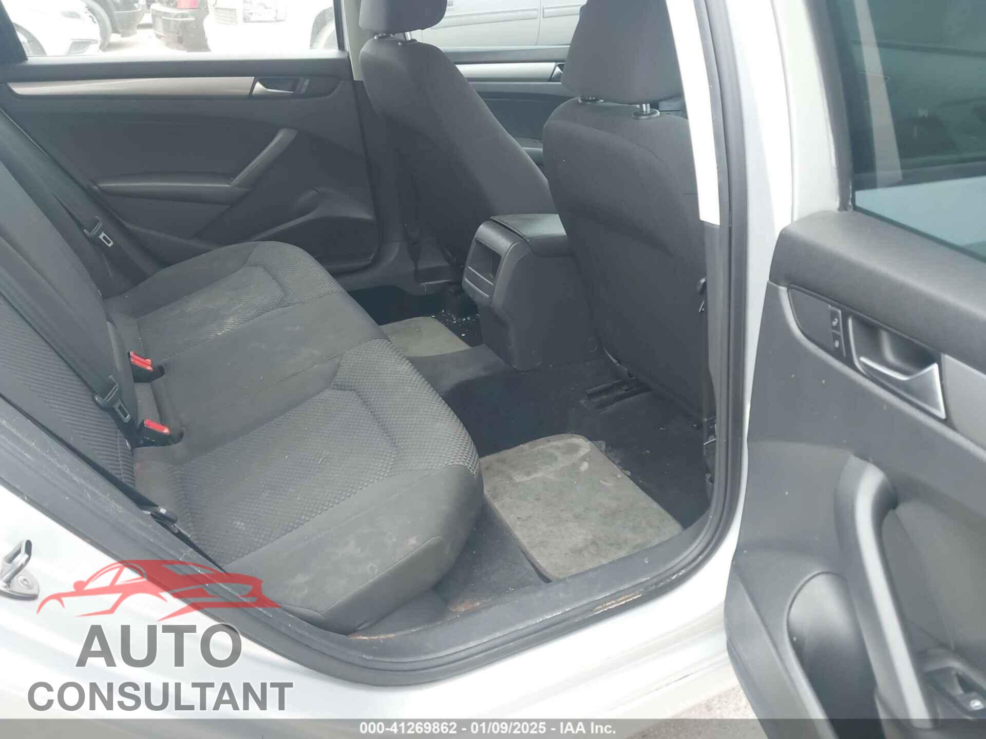 VOLKSWAGEN PASSAT 2014 - 1VWAP7A37EC005863