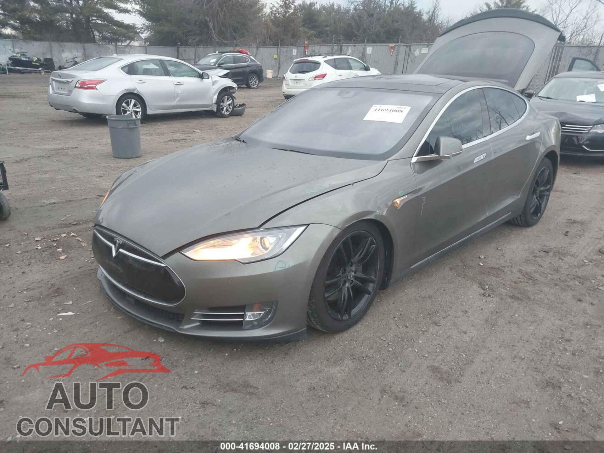 TESLA MODEL S 2015 - 5YJSA1E22FF109558