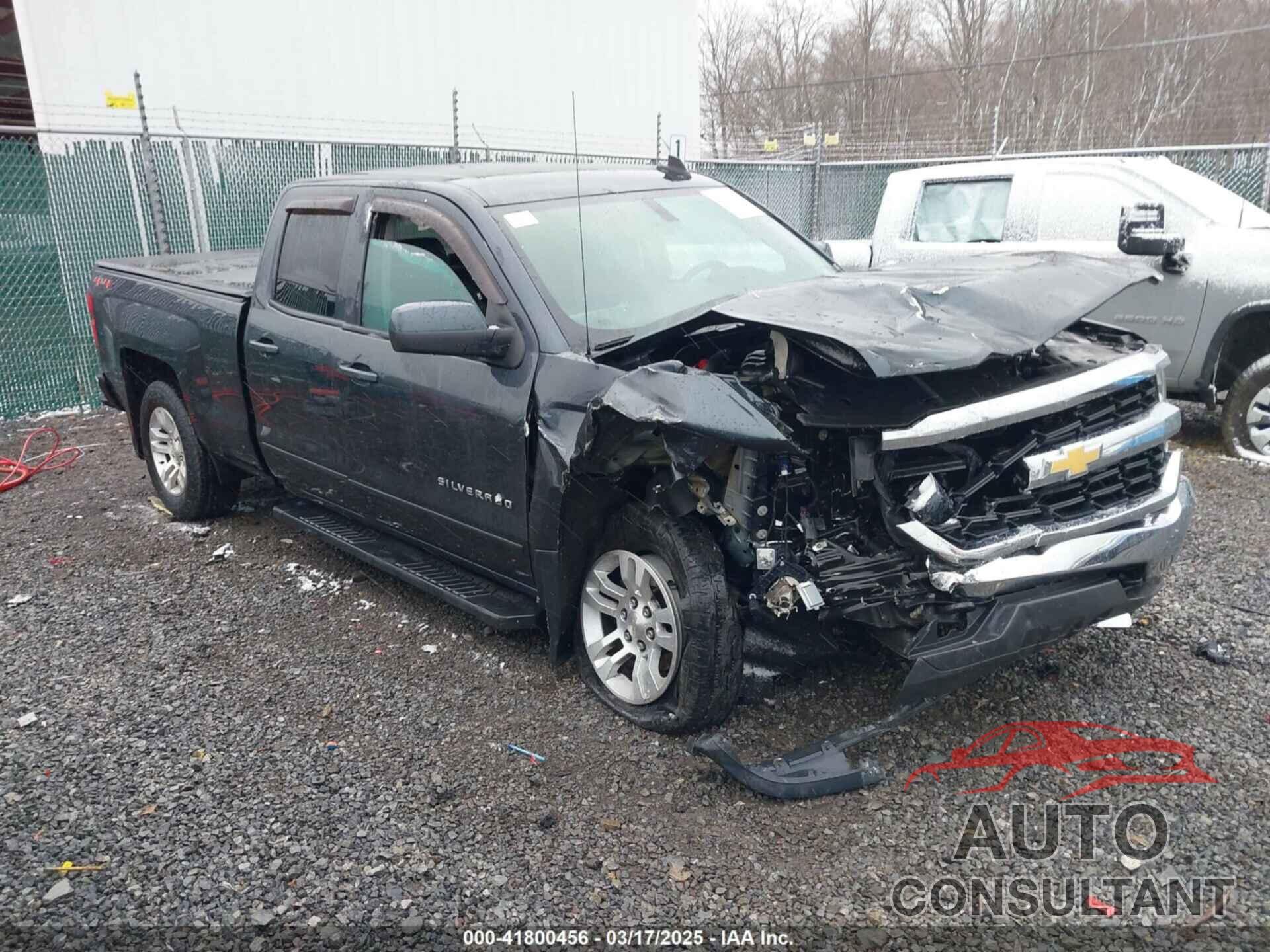 CHEVROLET SILVERADO 1500 2018 - 2GCVKREC6J1102304