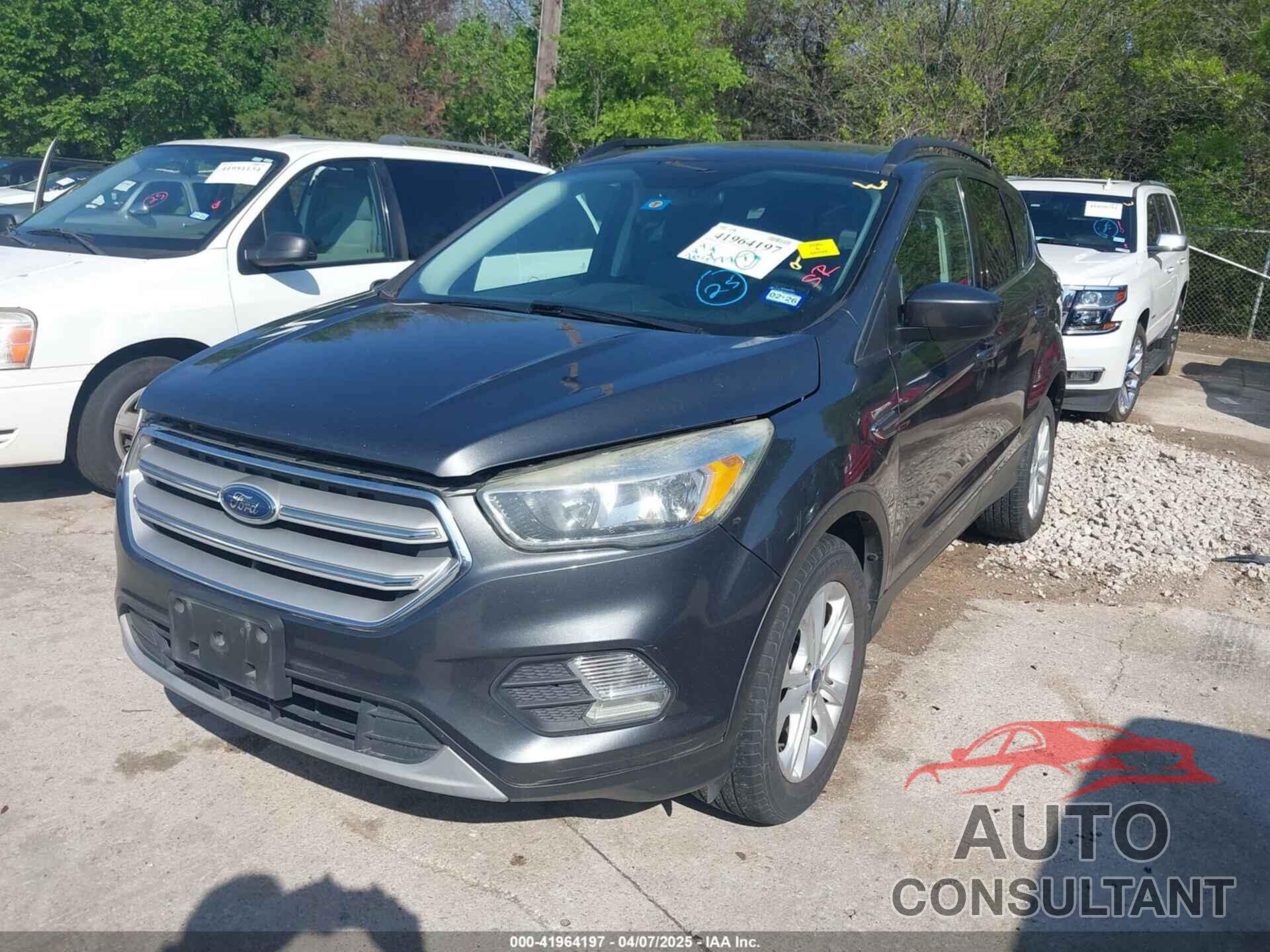 FORD ESCAPE 2017 - 1FMCU0GD7HUA38402