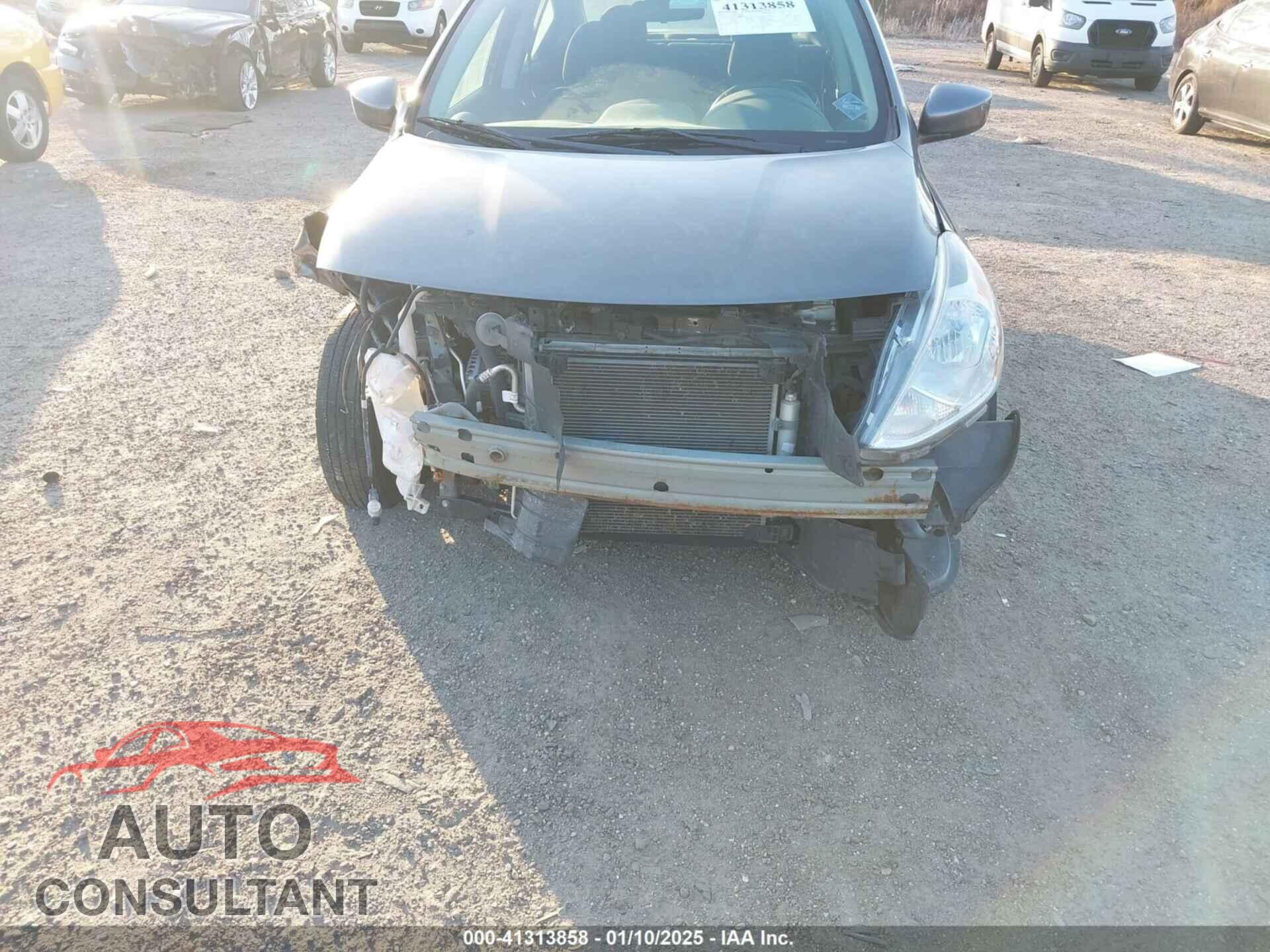 NISSAN VERSA 2017 - 3N1CN7AP3HL850208