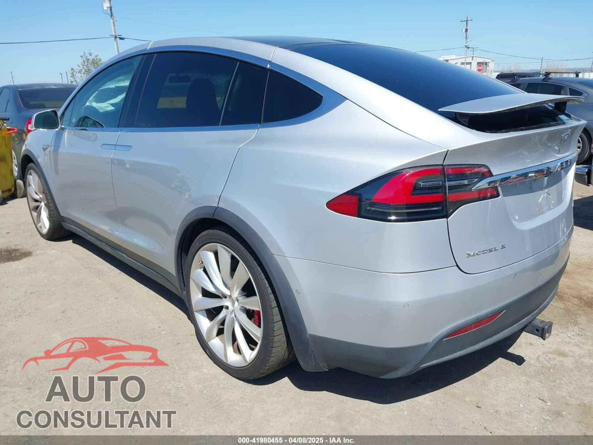 TESLA MODEL X 2016 - 5YJXCAE49GF001067