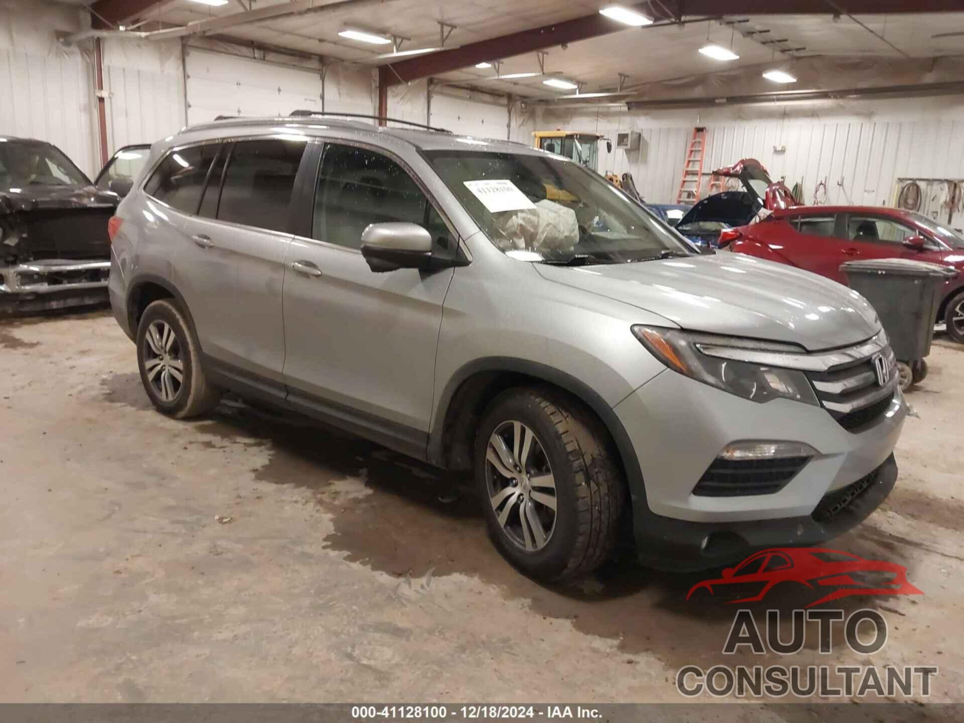 HONDA PILOT 2017 - 5FNYF6H5XHB100978