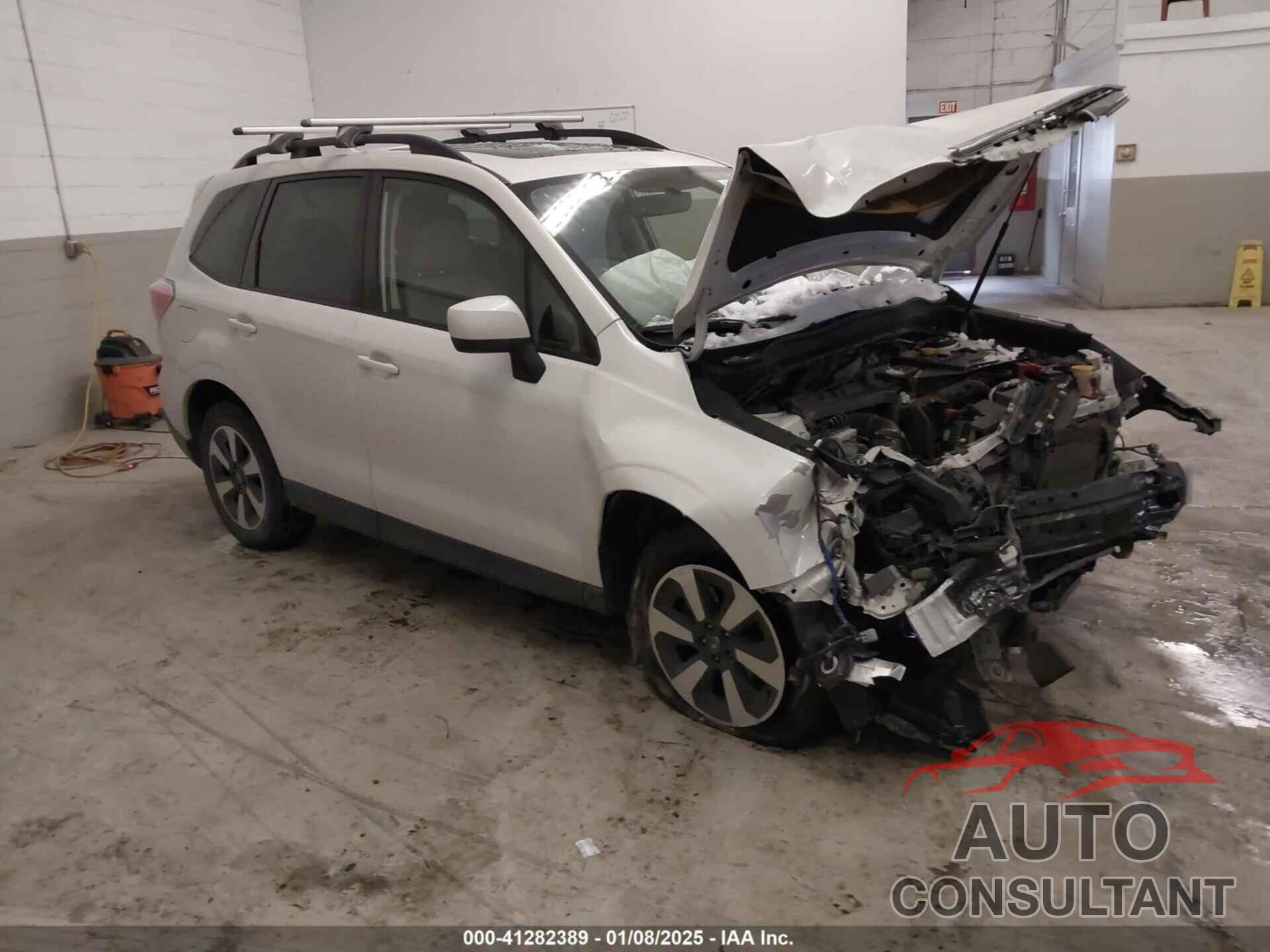 SUBARU FORESTER 2017 - JF2SJAEC1HH592148