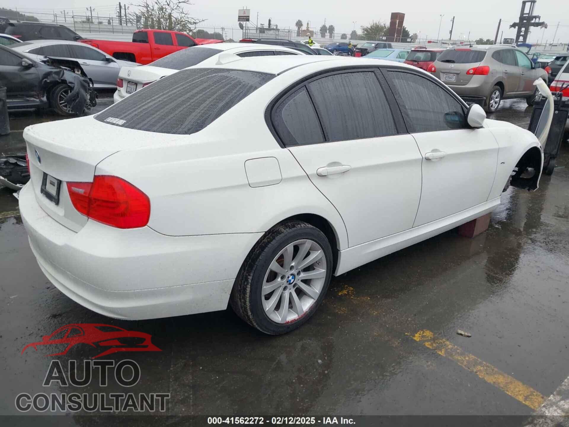 BMW 328I 2011 - WBAPH7C55BE681458