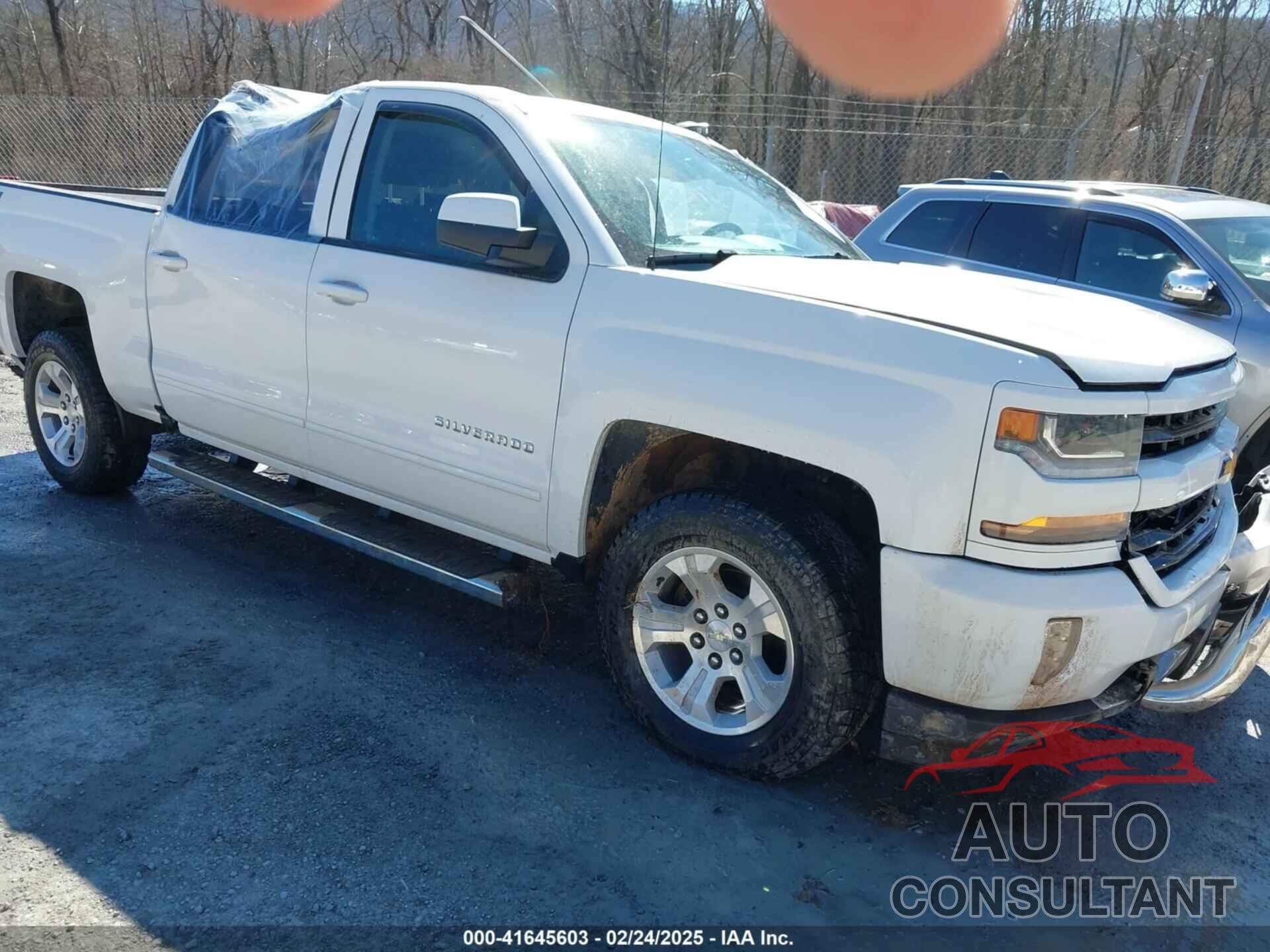 CHEVROLET SILVERADO 1500 2018 - 3GCUKREC2JG220546