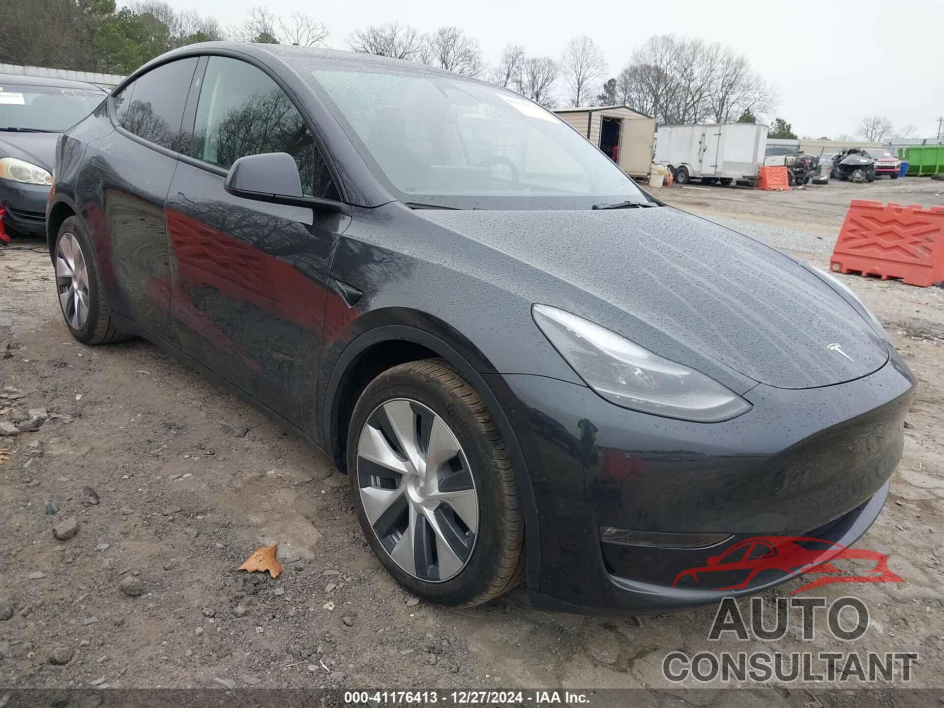 TESLA MODEL Y 2024 - 7SAYGAEE3RF020253