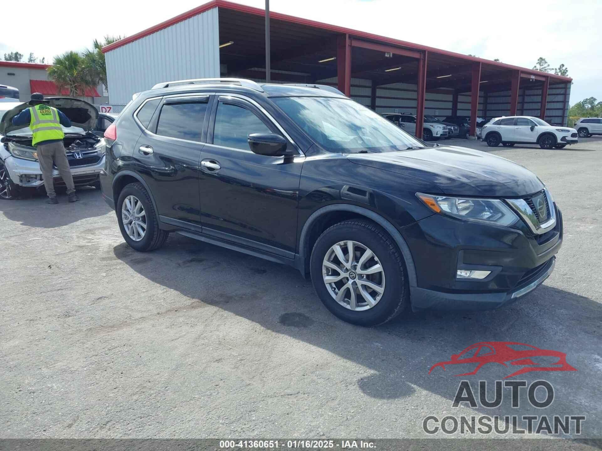 NISSAN ROGUE 2017 - KNMAT2MT7HP617085