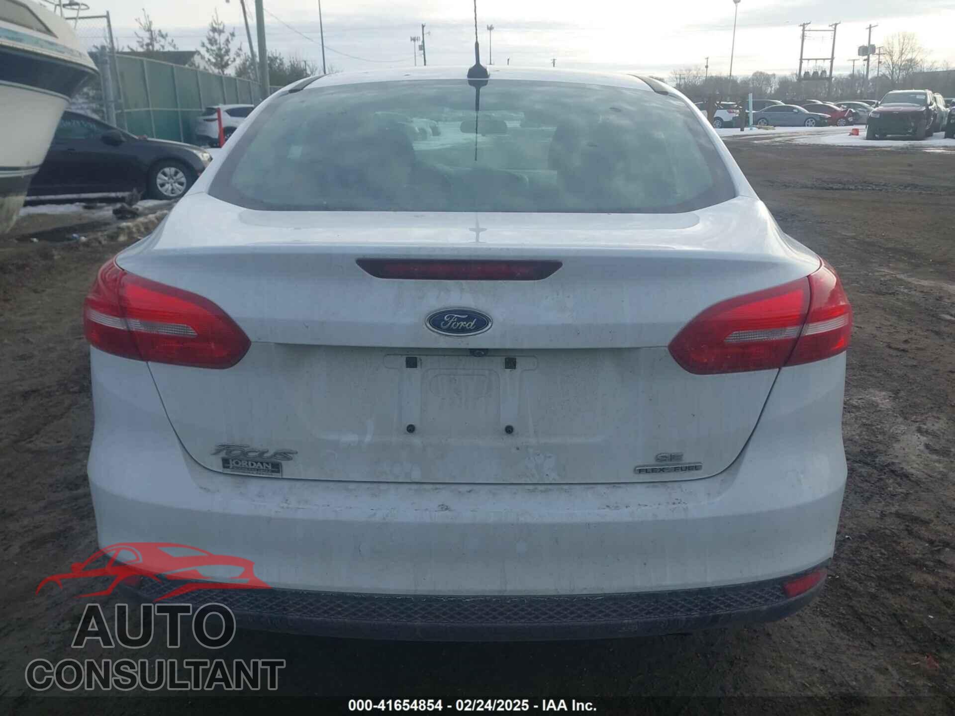 FORD FOCUS 2016 - 1FADP3F2XGL247497