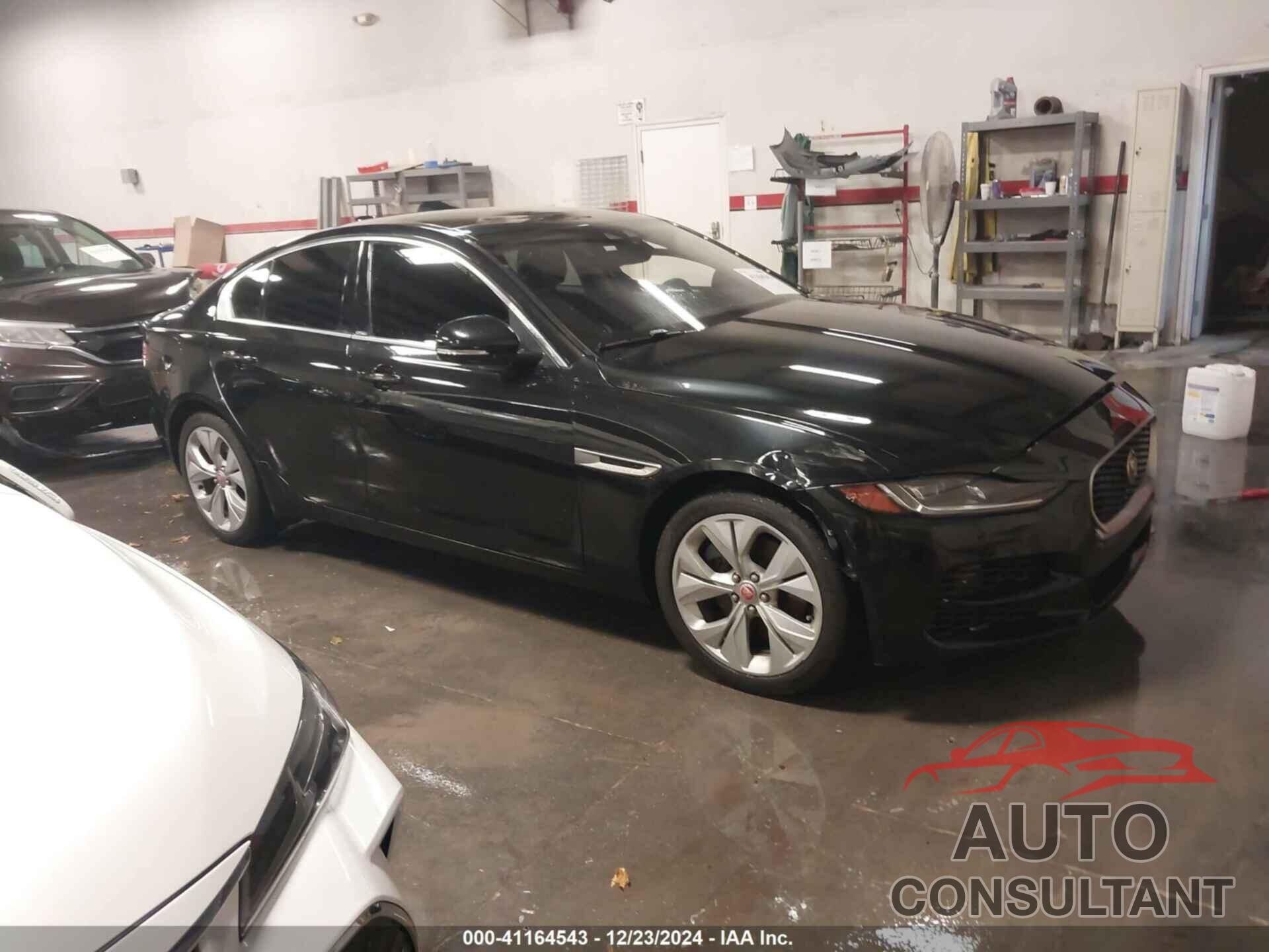 JAGUAR XE 2020 - SAJAJ4FX8LCP55852