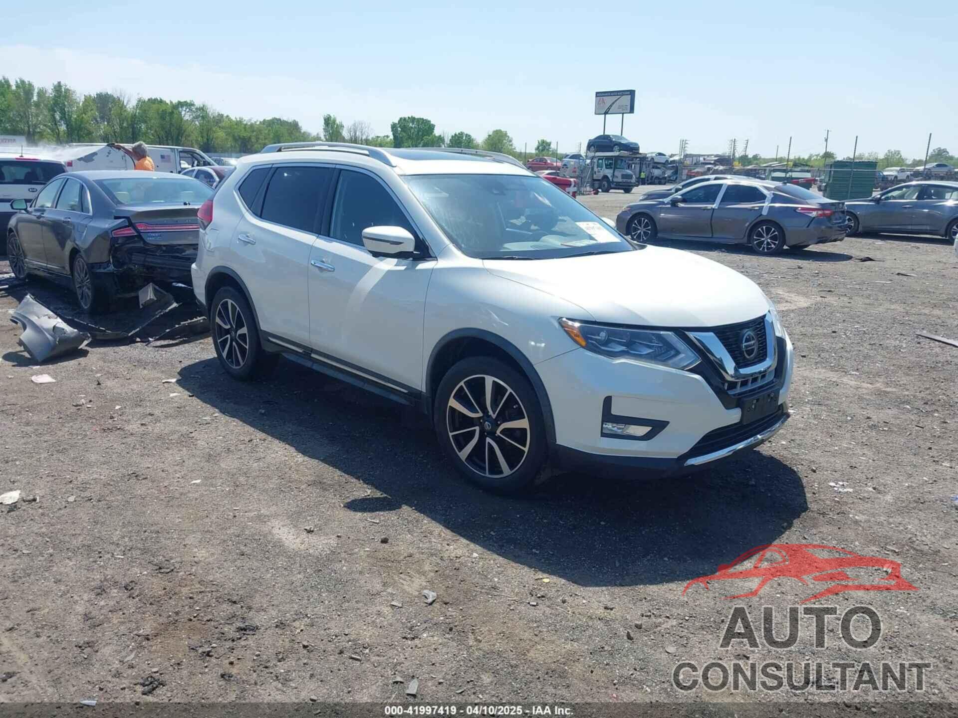 NISSAN ROGUE 2018 - JN8AT2MV7JW323672