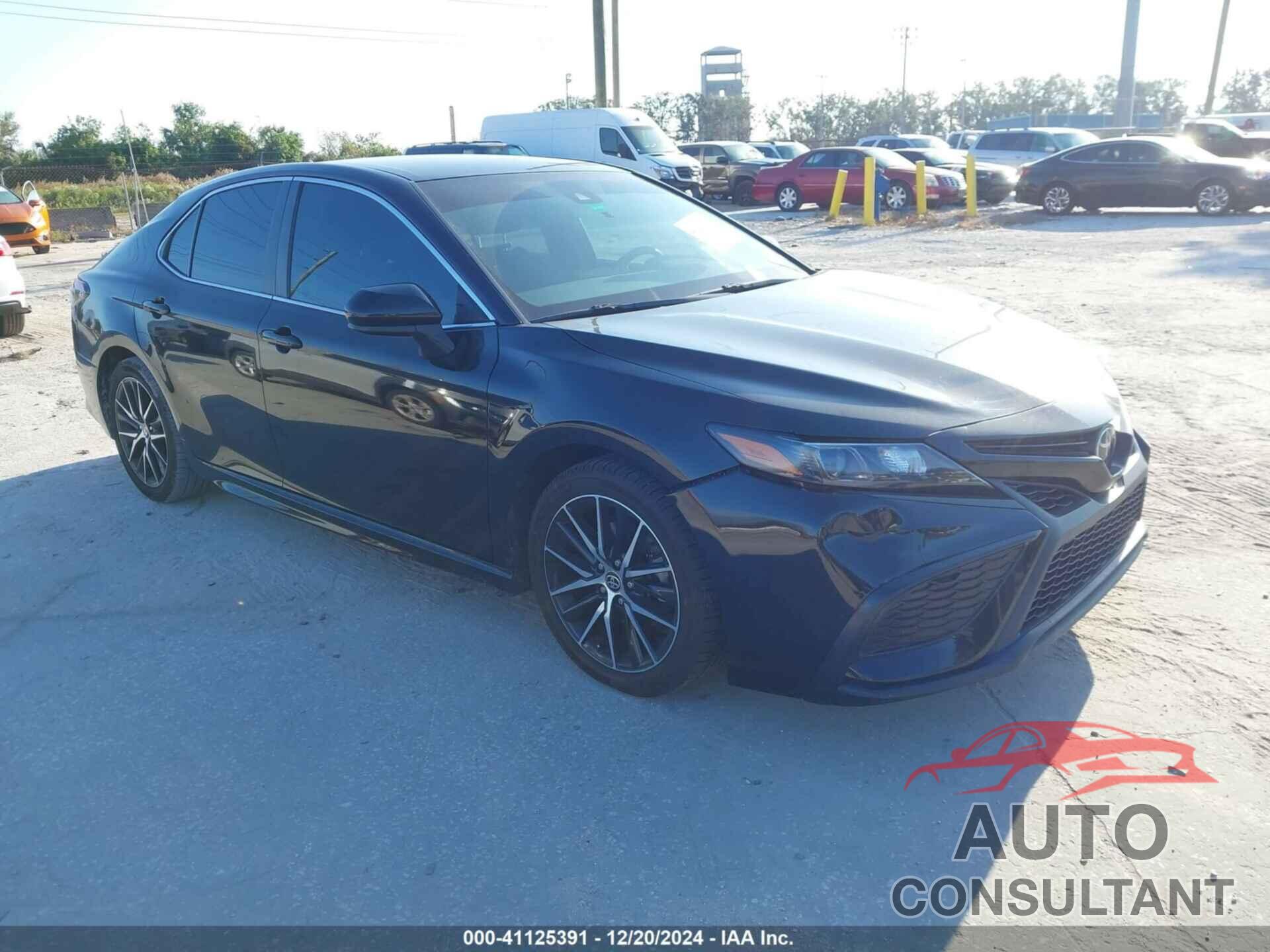 TOYOTA CAMRY 2021 - 4T1G11AK4MU553360
