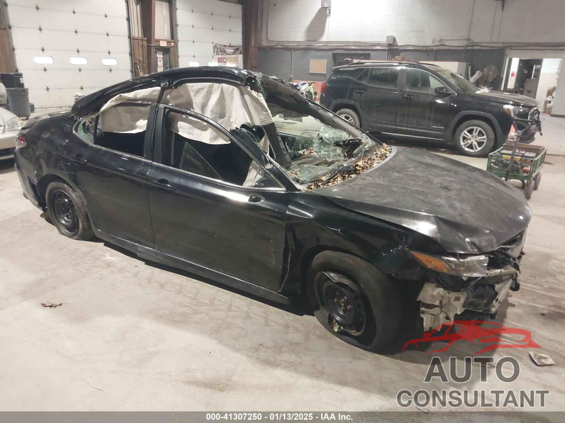 TOYOTA CAMRY 2022 - 4T1C31AK7NU572785